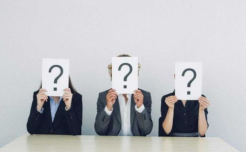 領導拍你肩膀的職場暗示 企業管理咨詢視角下的信號解讀